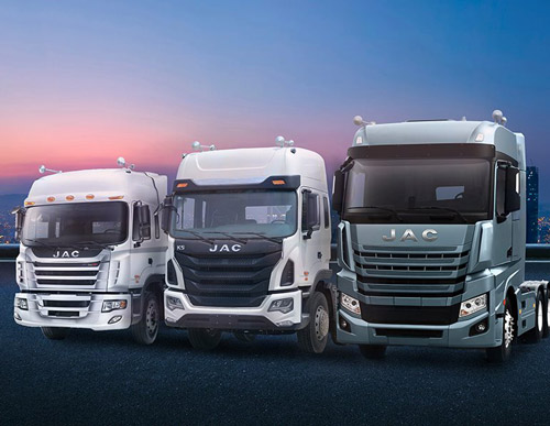 بررسی و مقایسه کامیونت جک با فاو