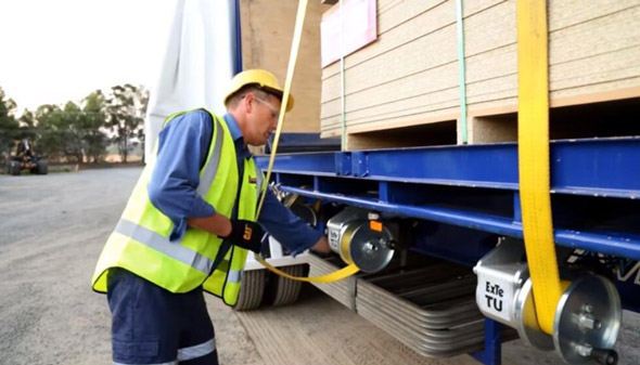 بهترین روش مهار بار در کامیون