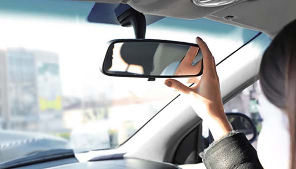 کاربرد آینه های داخل خودرو